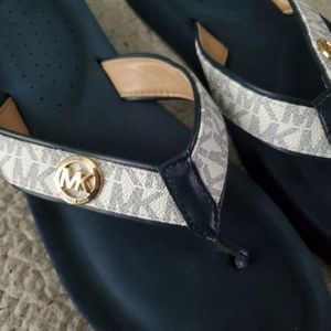 Michael Kors | Flip Flops | Size 10 | EUC!